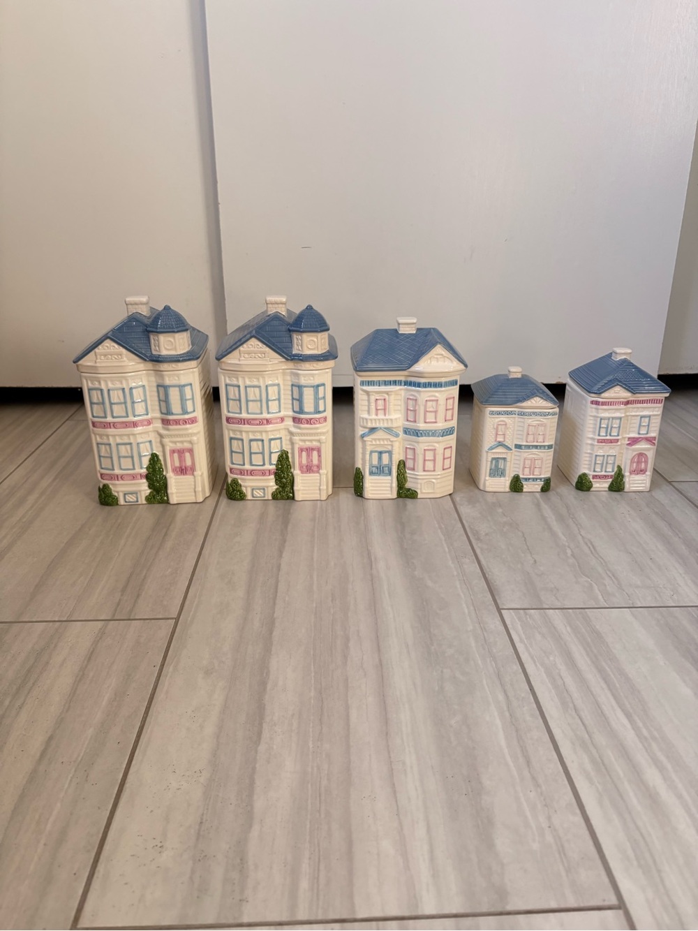 Hearth & Home Design Ceramic 5 Piece Victorian House Canister Set Vintage 1988